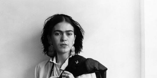 You see a person who looks like the singer Patti Smith and the artist Frida Kahlo