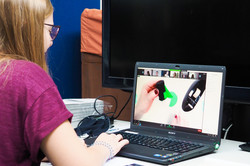 Die Bastelanleitung konnten die Teilnehmerinnen zuhause am Laptop verfolgen