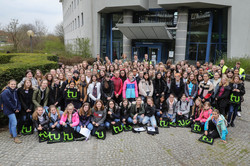 Gruppenbild mit den Girls*Day Teilnehmerinnen